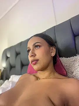 MiilaBlake live cam on StripChat