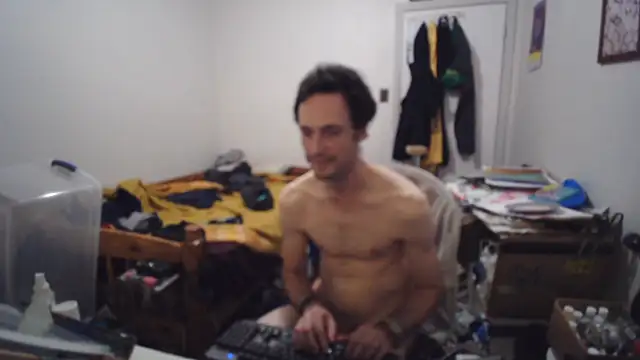 JohnnyMoves live cam preview