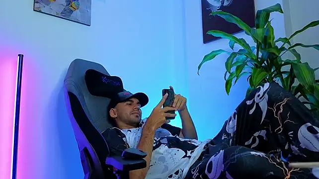 Hamiltonng12 live cam preview