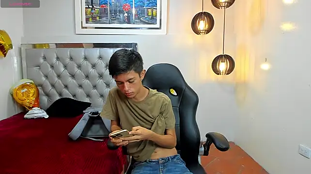 fem_danny7 live cam preview