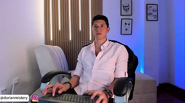 Dorianmistery2322_ webcam