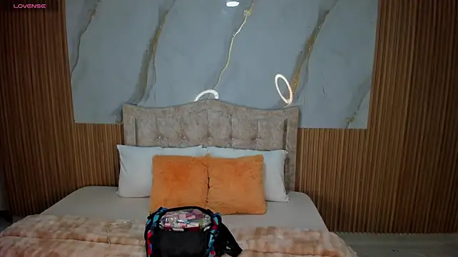 mia_18v