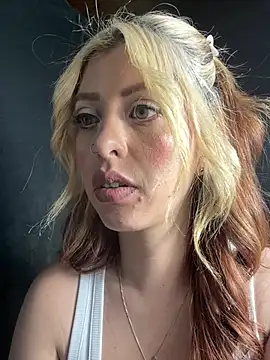 NAOMI_WHITE1 live cam preview