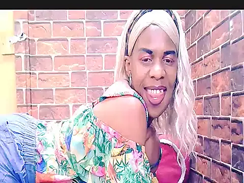 Ebony_sweetpeach