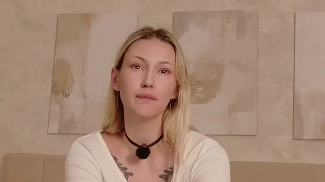 AliceFlarie live cam preview