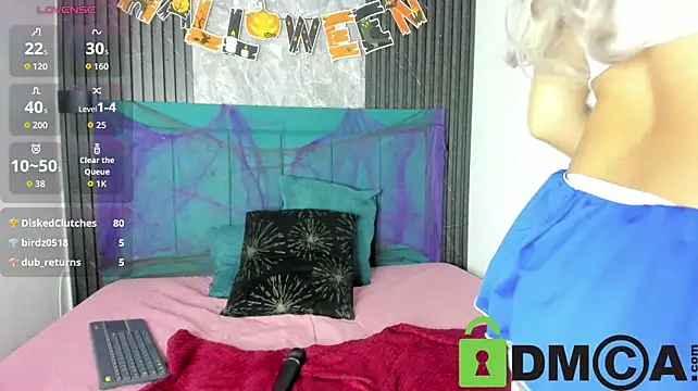 Mia_collins16