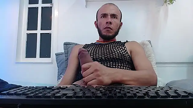 poseidon_latino live cam on StripChat