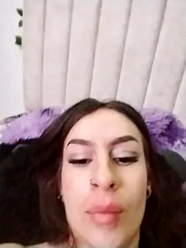 miss_beeella