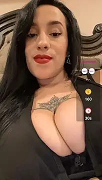 LyannaGardner live cam on StripChat