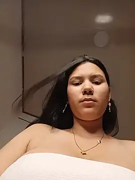 Larissa_Frost