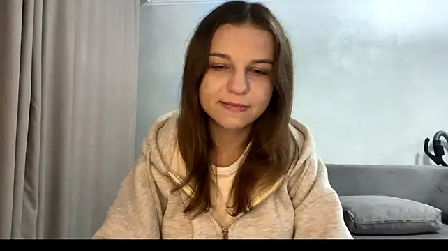 HwaTrippel live cam preview