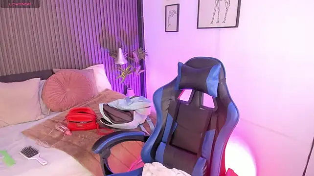 CaeliThalyana live cam preview