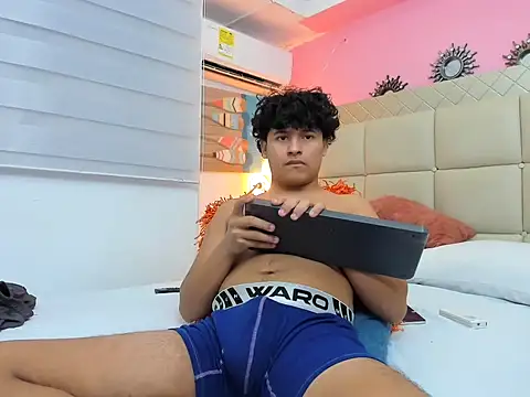 kristhofer_levis_ live cam preview