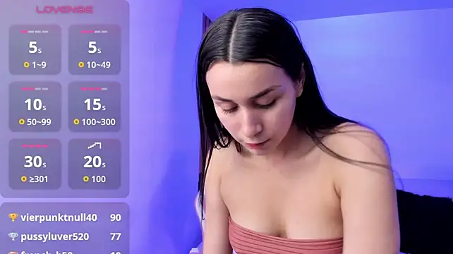 EmmaMyers1 live cam preview