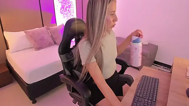 ania_rummage live cam preview
