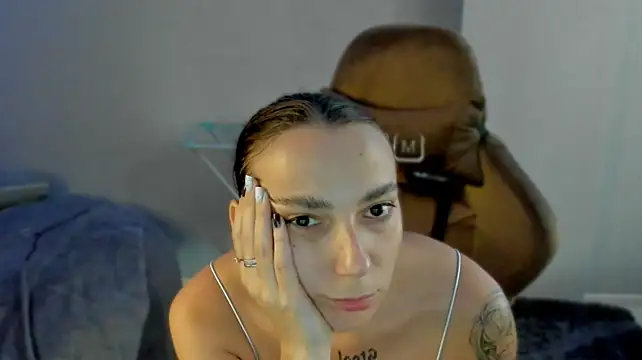 AnnaDolll live cam preview