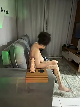 romena_ live cam preview