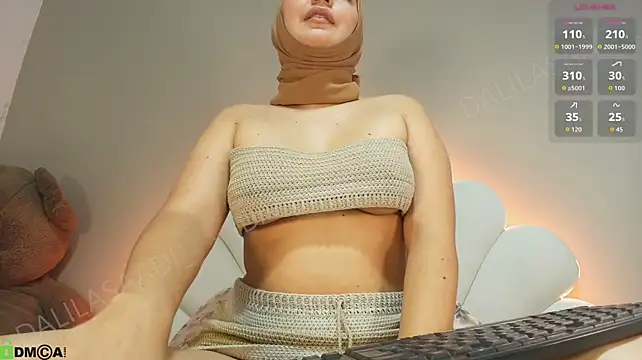 dalilasaadi_ webcam