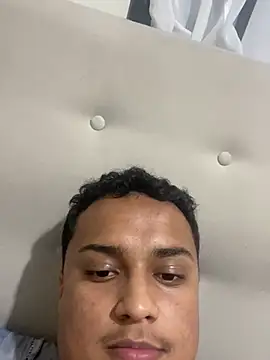 lourencoxtrem live sex cam