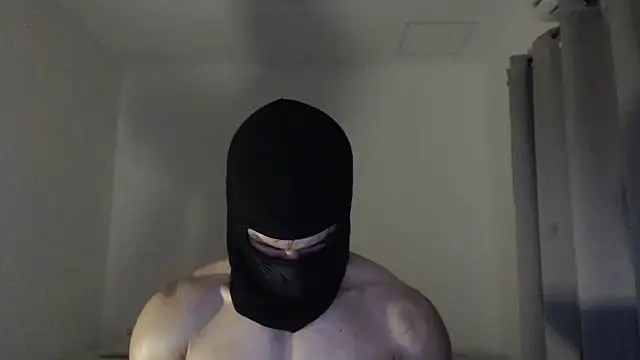 mysterious_muscles live cam on StripChat