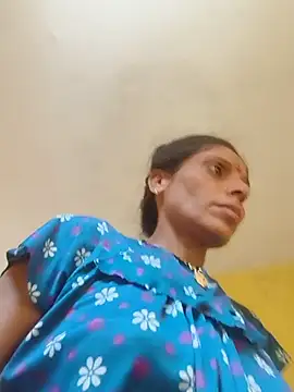 Sexy-Suhani2