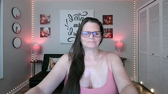 ClassySamantha live cam preview