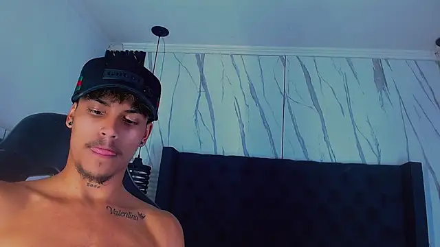 Angel_foxc13 live cam preview