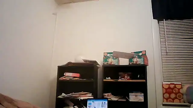 starlight1983 live cam preview