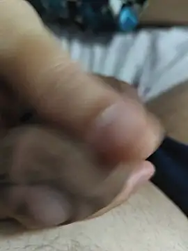 MadaamJizz_DickLewd webcam