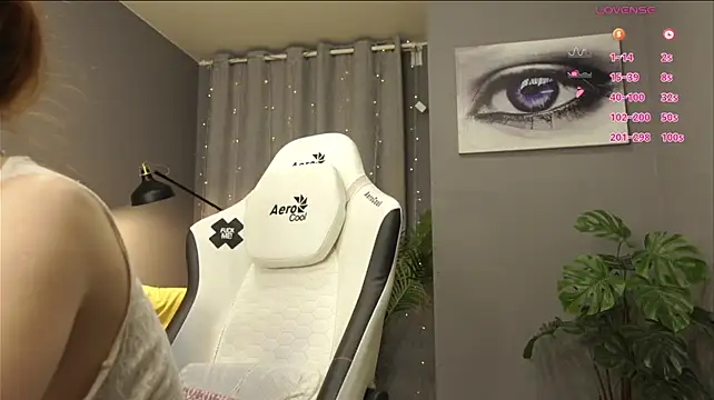 megany (F young) - topless boobs bouncing show ;)