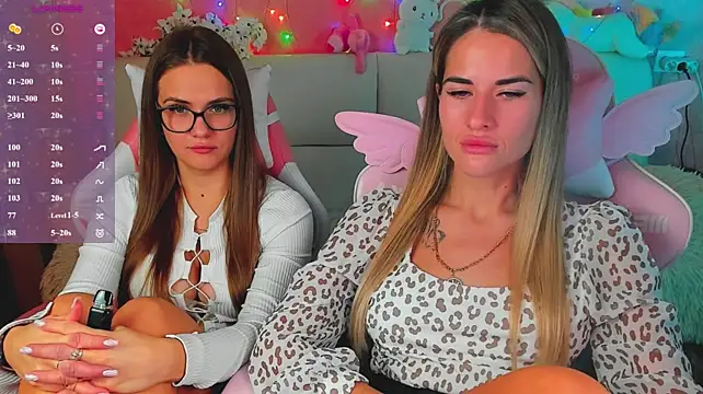 hotty_girls_here (Ask my age) - HOT KISS