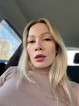 LavenderHot live cam preview