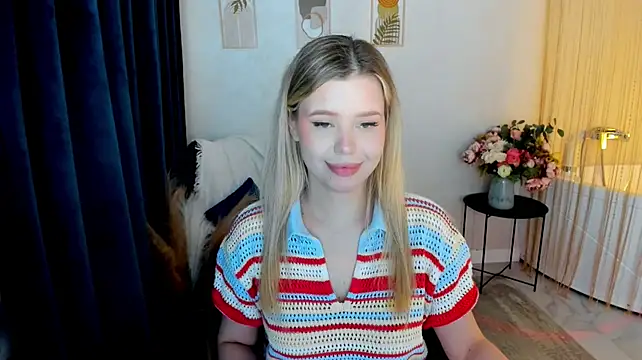FollowLovee live cam preview
