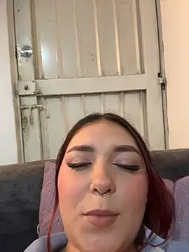 Karen18_boobs