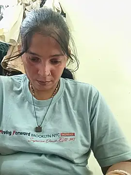 Mohni_love live cam preview