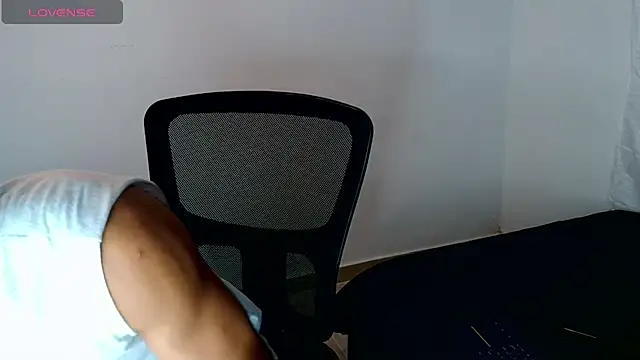 lorian_vikel live cam preview