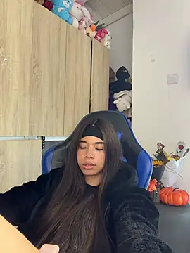 Milleradhara24 live cam preview