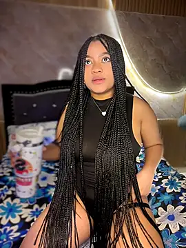 Saraa_M live cam preview