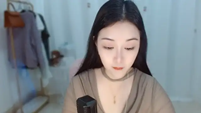 Amy-cnbaby