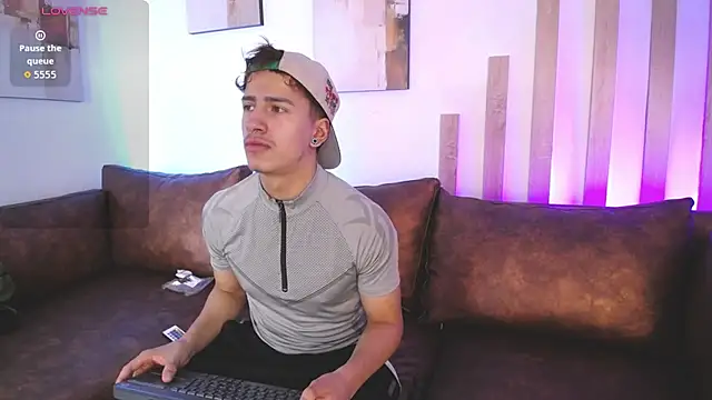 Santi_Williams live cam preview
