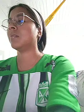 Naia_Flix live cam preview