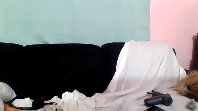 StarinThecloudz webcam