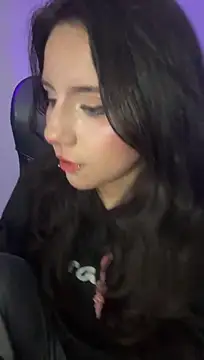 HollyPeachh