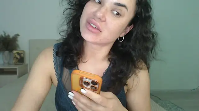 RoxannePure live cam preview