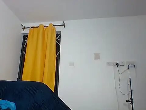 kissing_kitty20 (F teen) - buying sex toys