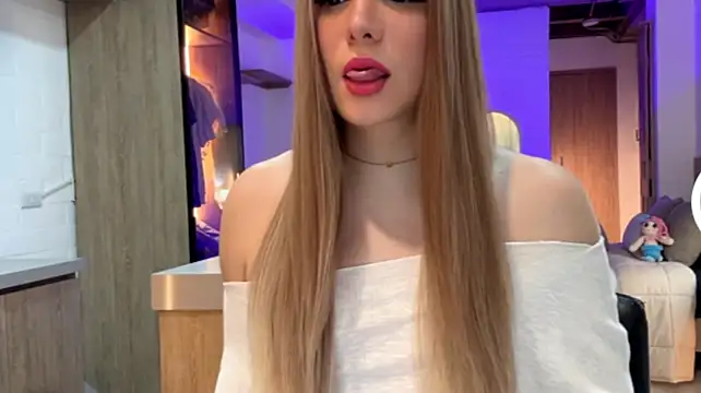 Isa_Pallmer on Stripchat