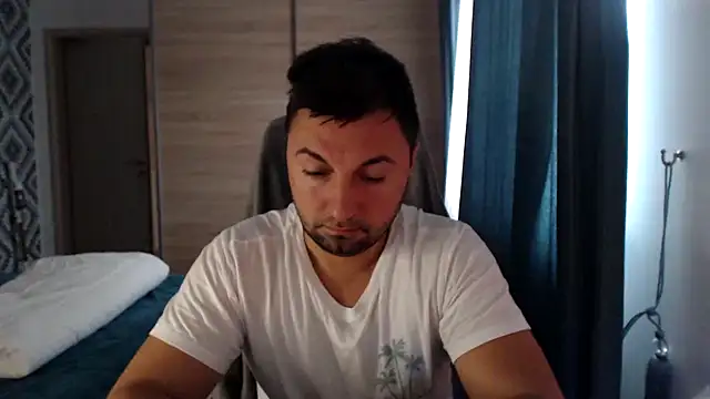 HankMalone live cam preview