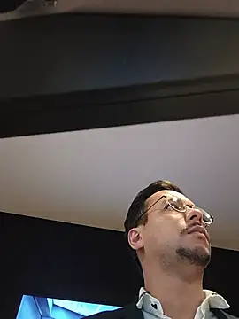 leolim220 live cam preview