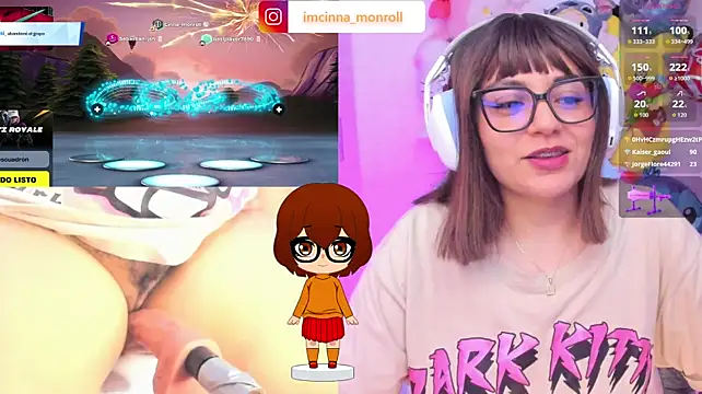 cinna_monroll live cam on StripChat