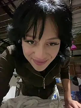 Velvet_wolfie live cam on StripChat